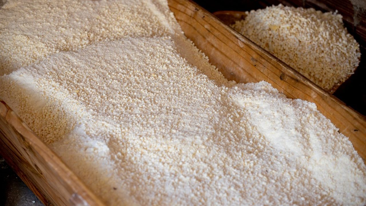 涤纶 / 饮料瓶为什么离不开 PTA（精对苯二甲酸）？从分子结构到产业链一文读懂